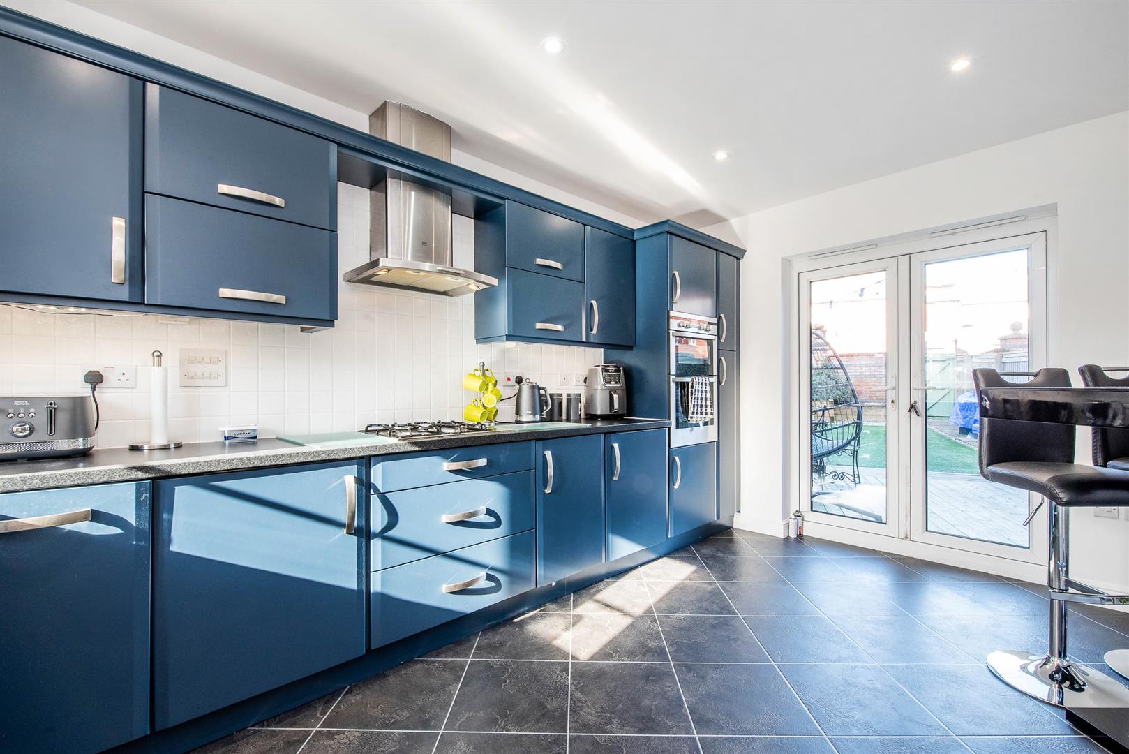 5 bed property in Middleton Road, Preston
